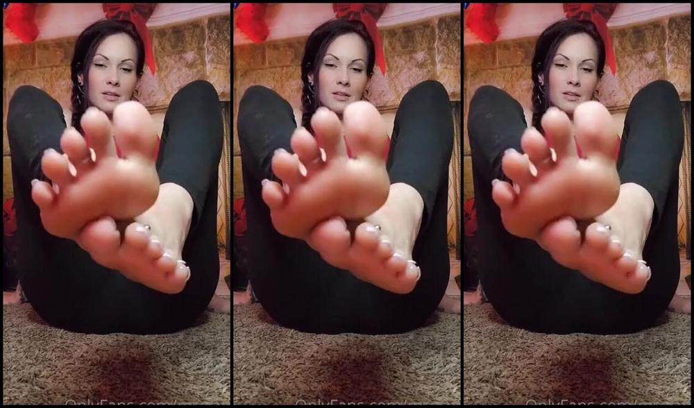 Mssjada Nicknamed Mssjada Onlyfans Spreaing Wiggling And Scrunching Feet Ill Be Working On Customs Tonight