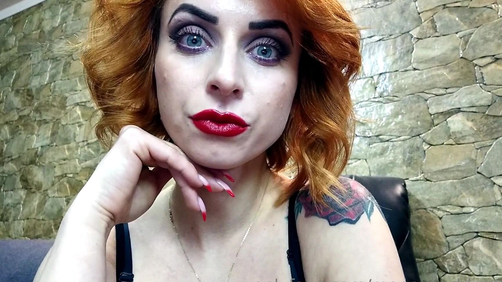 Moneygoddessscc Eye Fixation