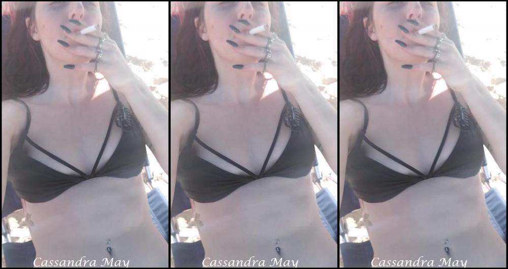 Cassandramayy Smoking On The Beach
