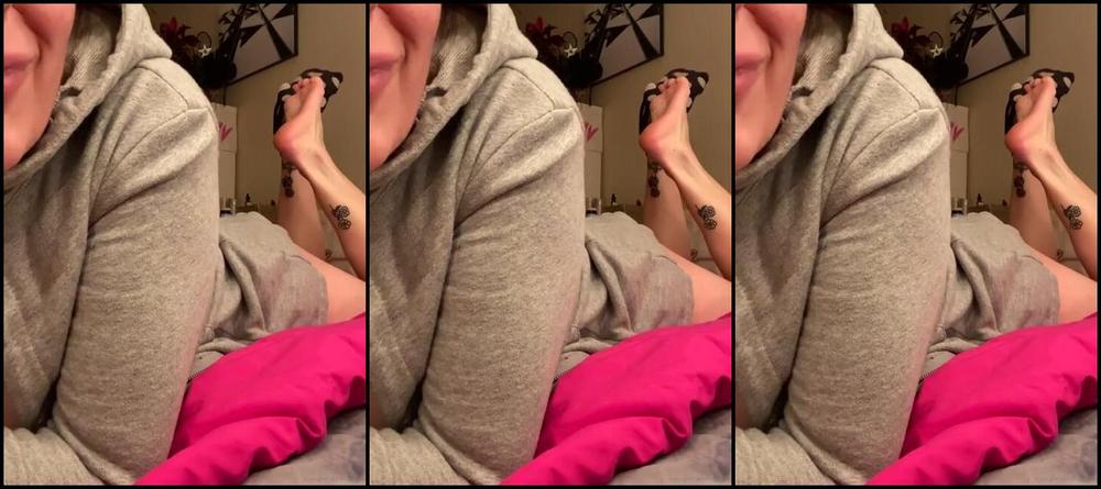 Catprincessfeet Onlyfans Pose On You With Sock Removal Video 4