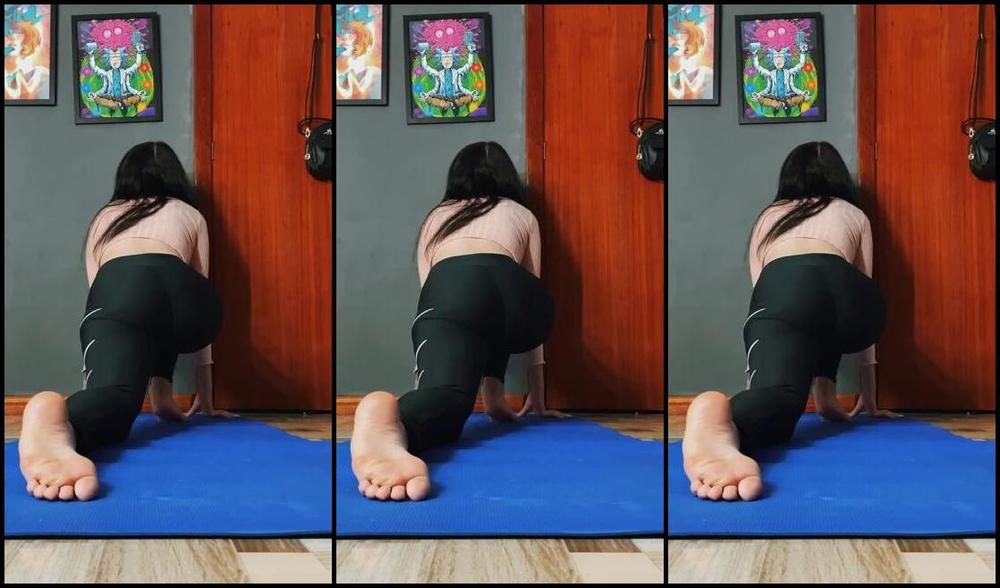 Goddess Ana Nicknamed Urfeetgirlofc Foot Fetish 06 18 2023 Onlyfans Video Im Going To Start Practicing Yoga Do You Like It