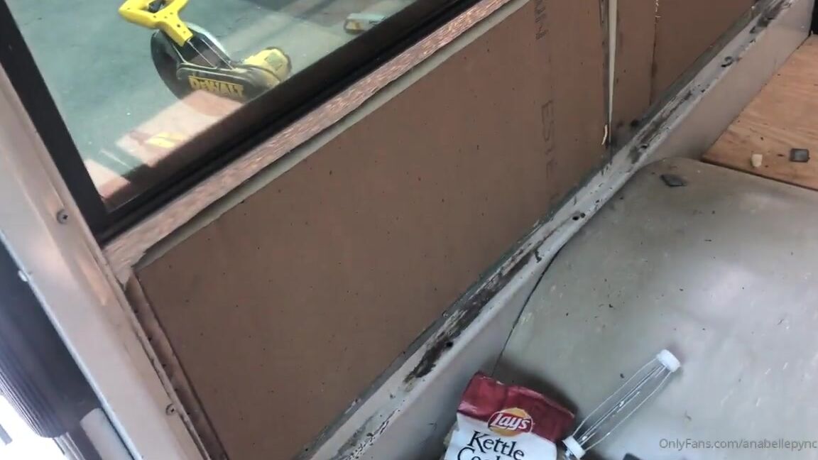 Goddess Anabelle Pync Nicknamed Anabellepync Onlyfans Skoolie Update2