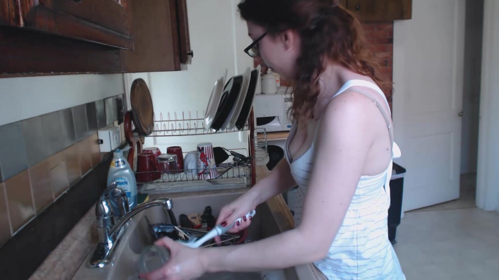 Canadiansammy Sammy Does The Dishes