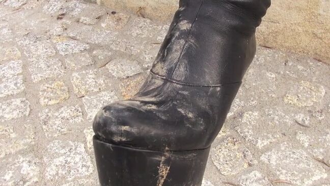 Ezada Sinn - Lick My Muddy Boots Clean Clips4Sale