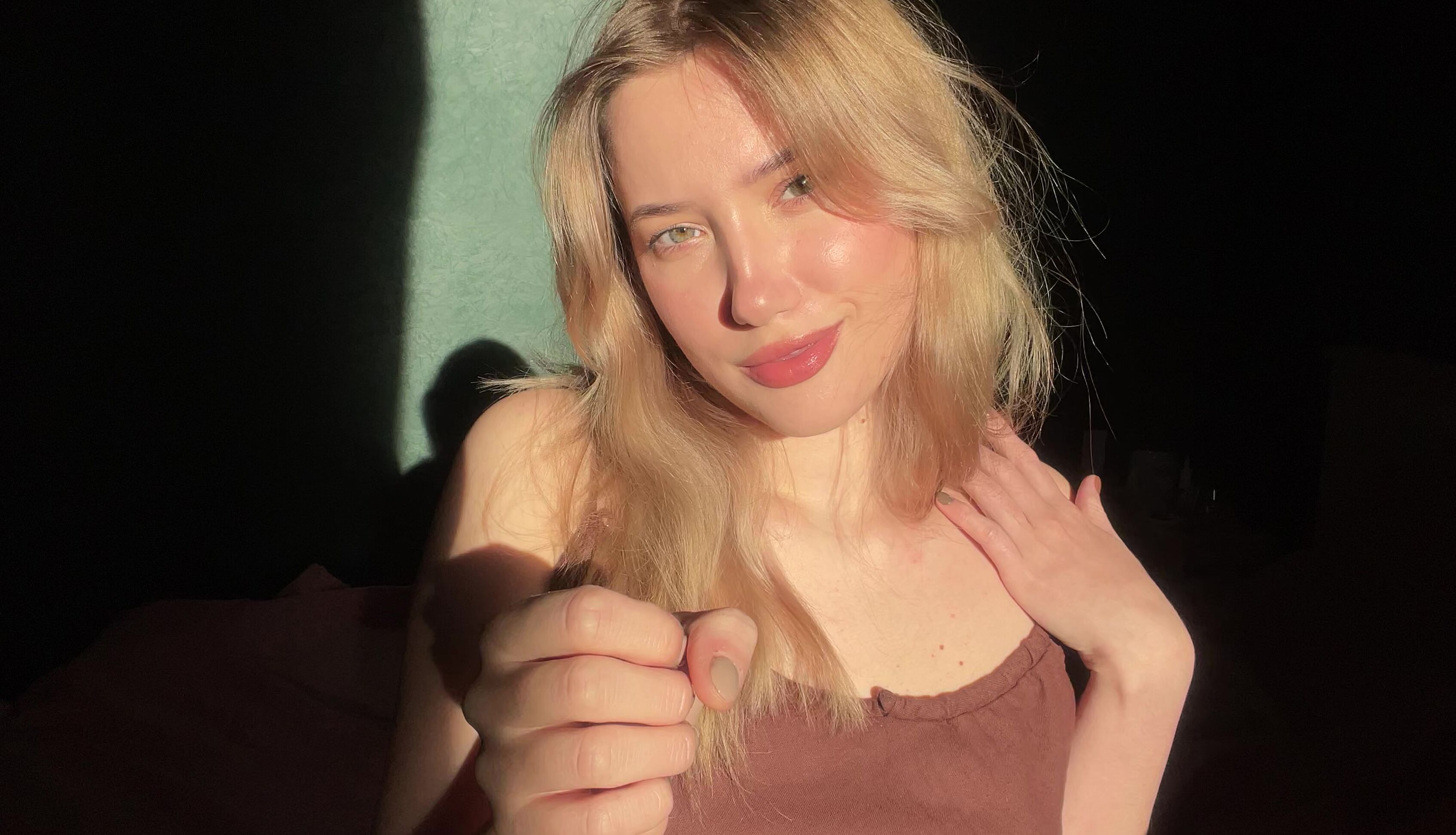 "Babyheavanian" eyecontact, jerkoffinstruction, joi, masturbationencouragement, sfw, teens18plus Jerk off instruction aka JOI manyvids