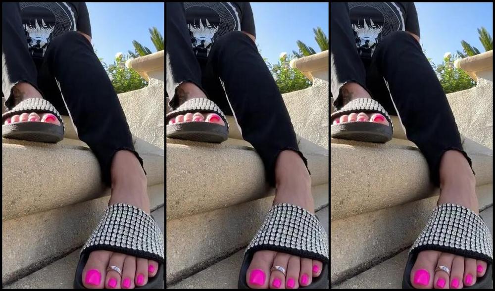 Goddess Pussyfoot Aka U186296307 Onlyfans Morning Worship On The Stairs In My Bling Slides The Way My Toenails Look Makes You Completely Dumb