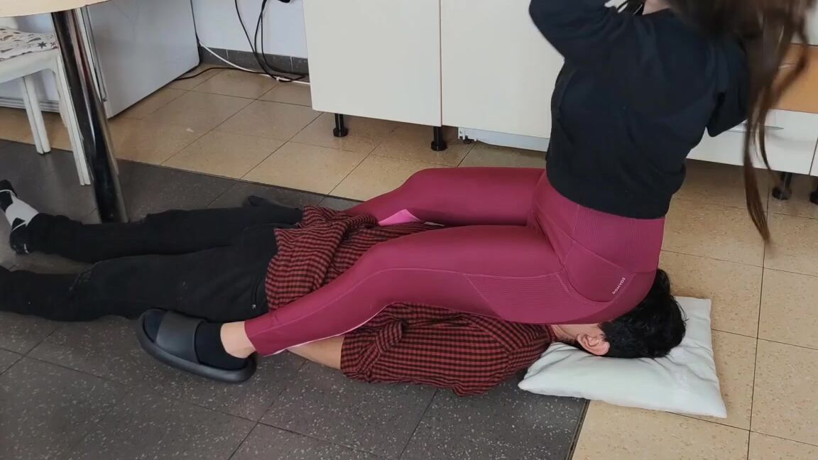 Deaveronica01 Onlyfans Suffer Under My Ass With My Fullweight