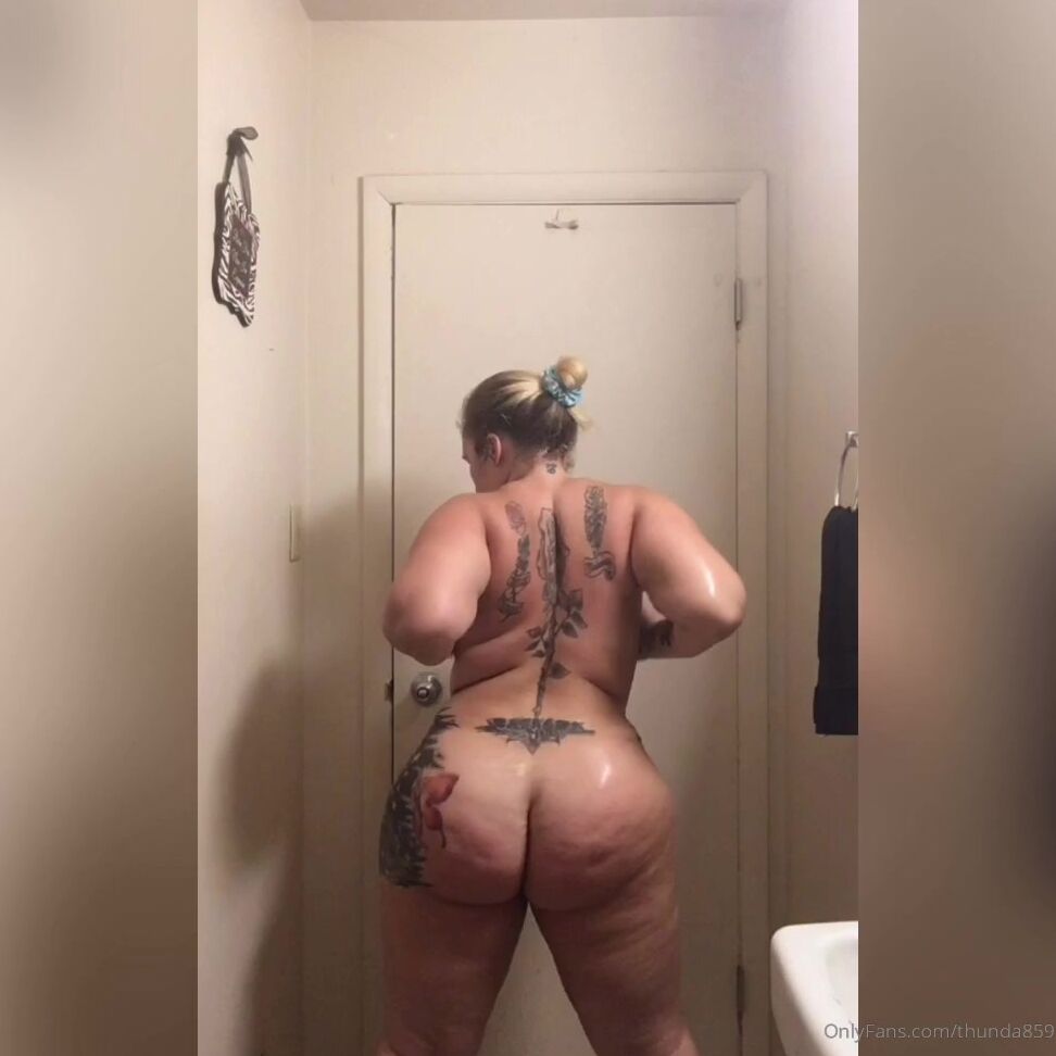 Thunda My Ass Is So Big You Can T See When I Put My Toys In It Maybe I Should Get Someone To