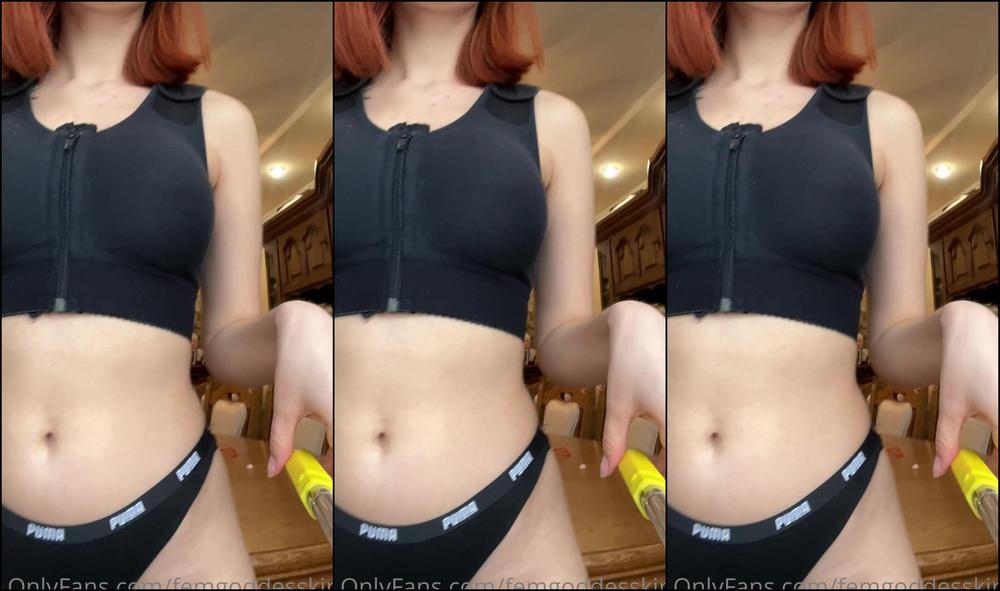 Femgoddesskira Clean My Pussy And Ass After Gym