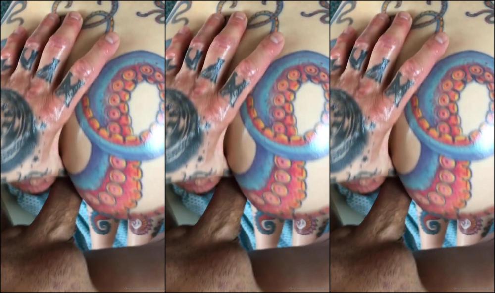 daizhamorgann-18-03-2020-183481084-fuck-me-in-my-octosphincter-on-my-stairs-this-guy-took-me-to-the-movies-and-bought-me-pop