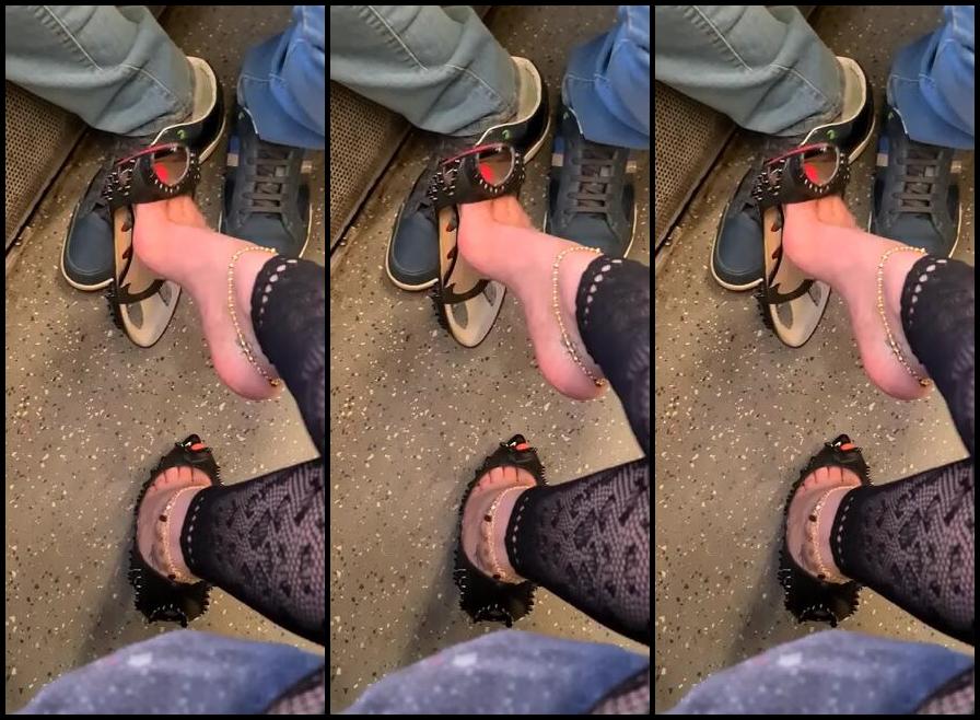 Feetbysherri Onlyfans Teasing On The Train