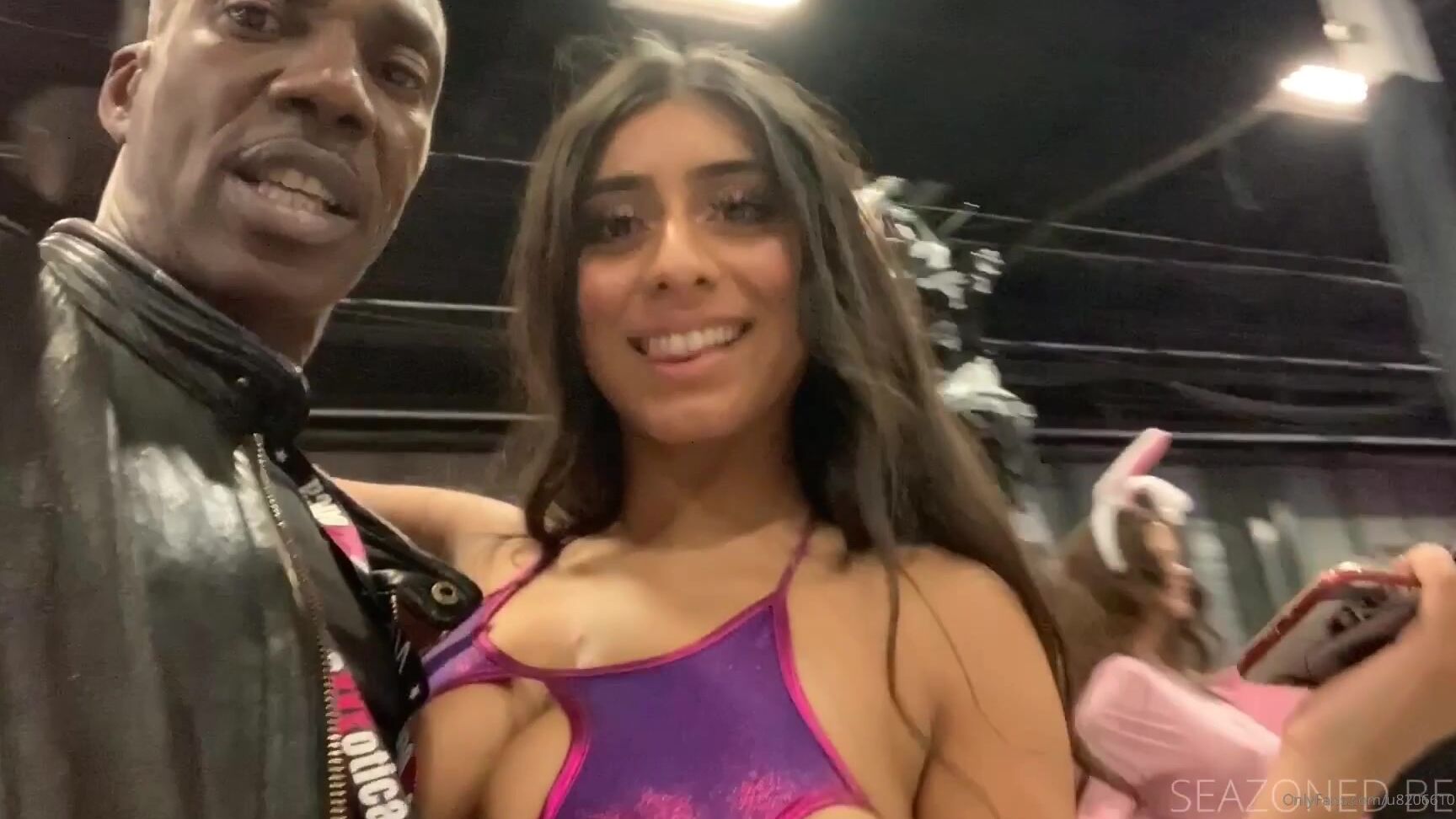 Seazonedbeef 82141414 11 06 2019 A Look At Miami Exxotica For My Onlyfans Only