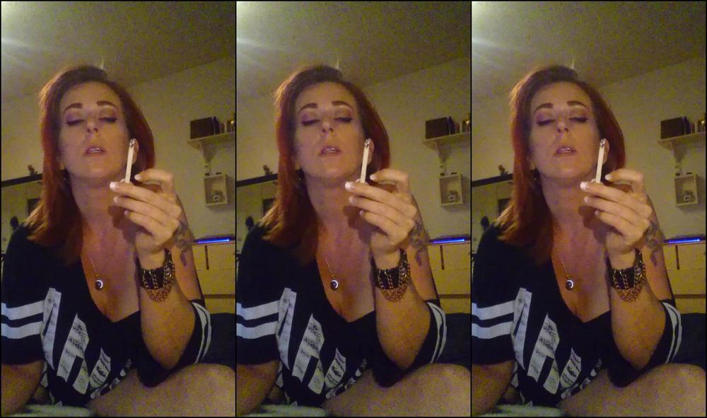 Curvycandice Getting High Having Cheeky Play