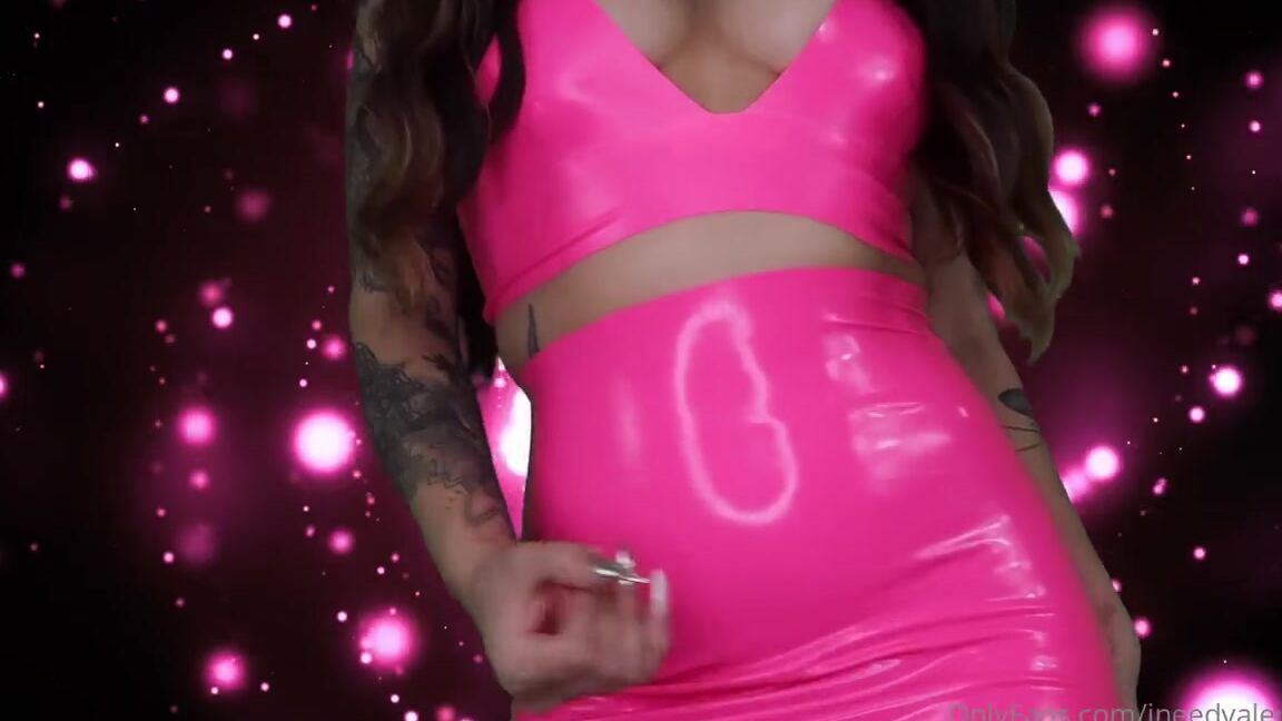 Valentina Fox Nicknamed Ineedvalentina Onlyfans My Hot Pink Latex Melts Your Mind Doesnt It Time To Send