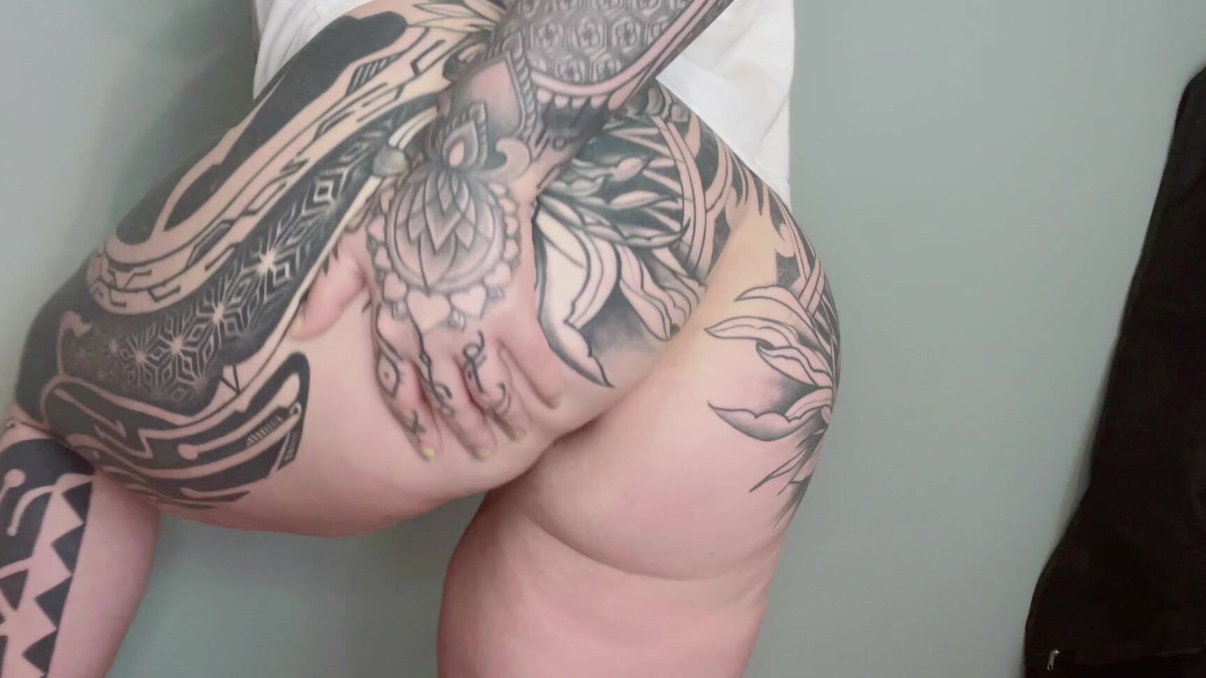 "MissValentina" assworship, femdom, tattoos tattooed ass worship manyvids