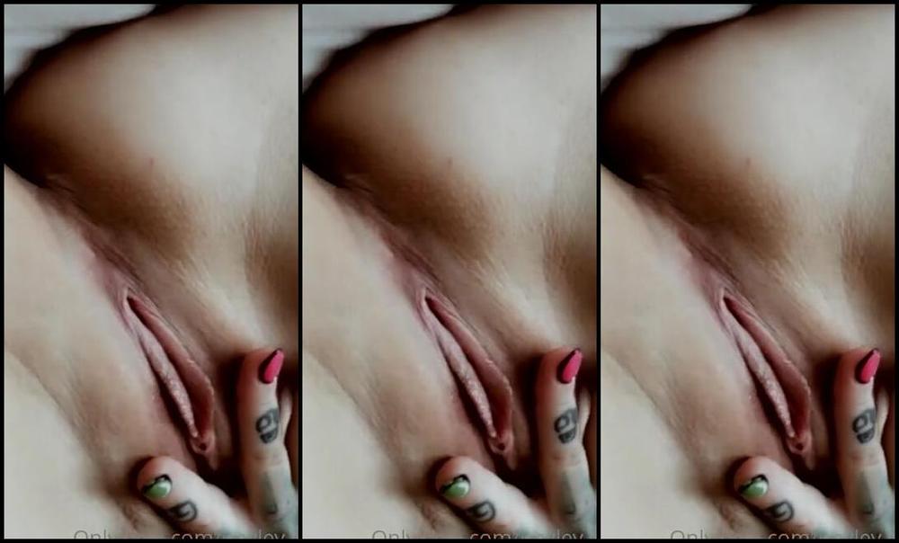 Hayley B Nicknamed Hayley B Onlyfans Morning Fckers49