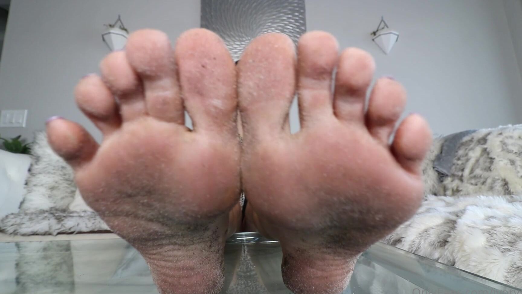 Ivorysoles Denied By Dirty Feet It S Your Lucky Day Foot Bitch Ivorys Feet Are Dirty And She Ha