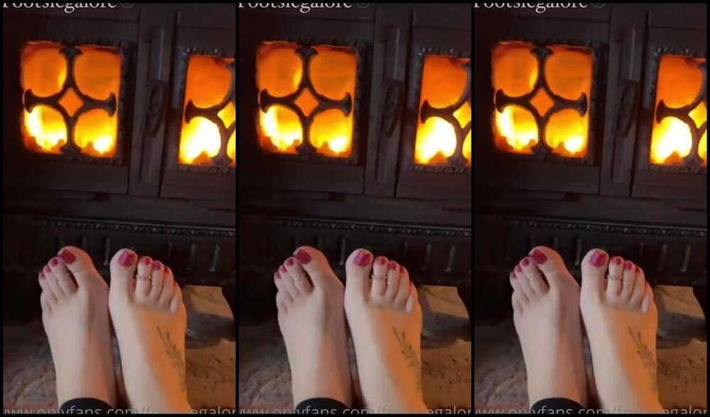 Footsiegalore Onlyfans Looking All Hot And Sexy By The Fire 8Z