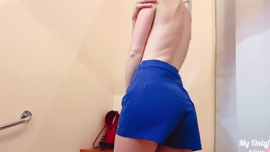 Allice Leo DEEP GORGE in a TEST CABINET  Risky sex in public  ALLICE STORIE's Ep.3 Pornhub