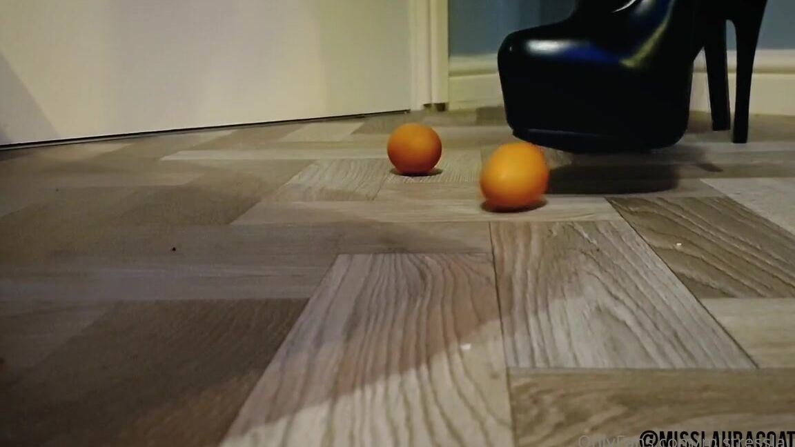 Miss Laura Nicknamed Mistresslaura11 Onlyfans Full Trampling Clip I Can Be Gentle And I Can Be Brutal These Eggs Could