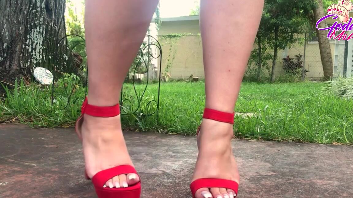 Goddessmiia Onlyfans Happy Miia Mondays Boys So Excited For My Nail Appoint Today Ill Be Sure To Flood Yall Once