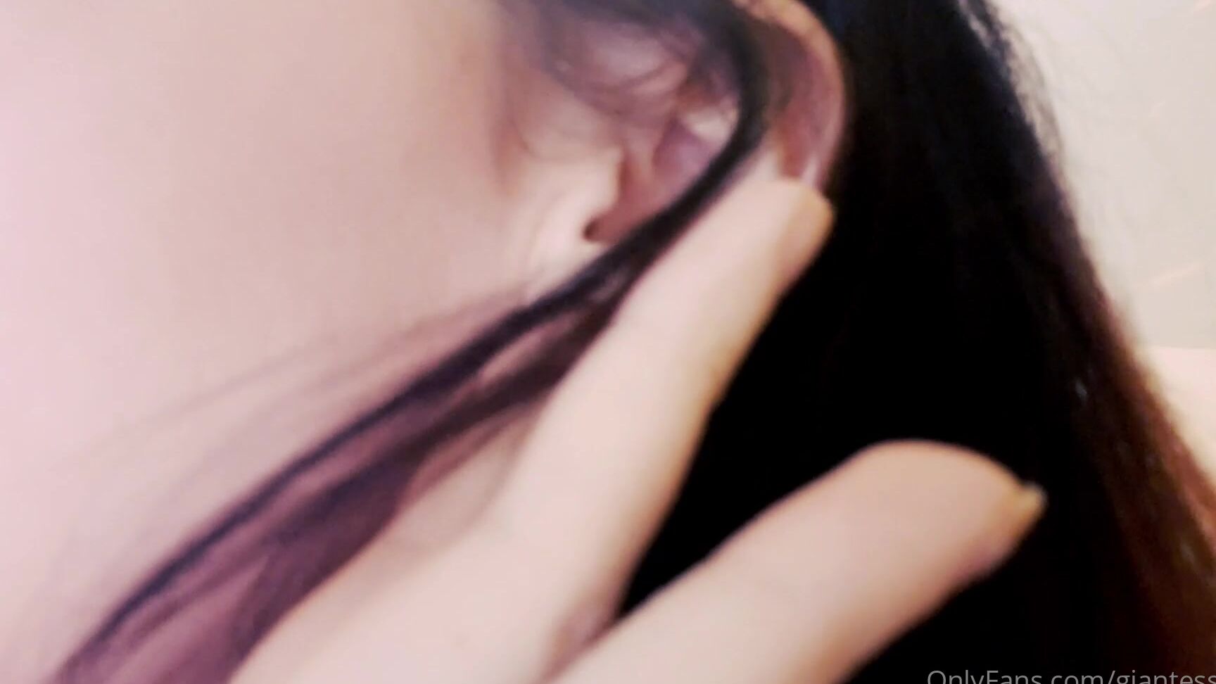 Giantessclips Accidents Happen Starring Strawberrie Wine For More Strawberrie Visit Https Onlyfans