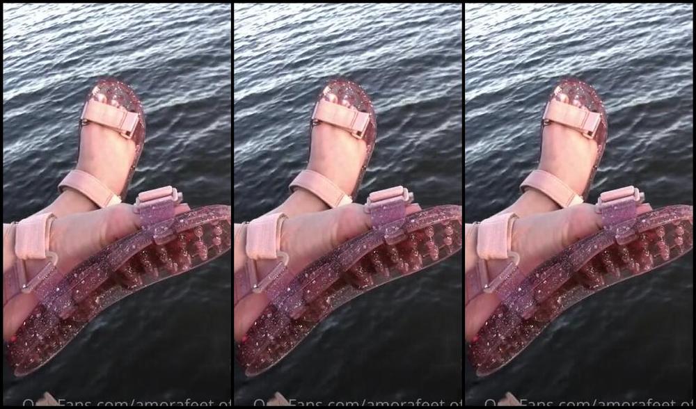 Pezinhos Da Amora Aka Amorafeetofc Onlyfans Shoeplay With A Lake View 0Fl