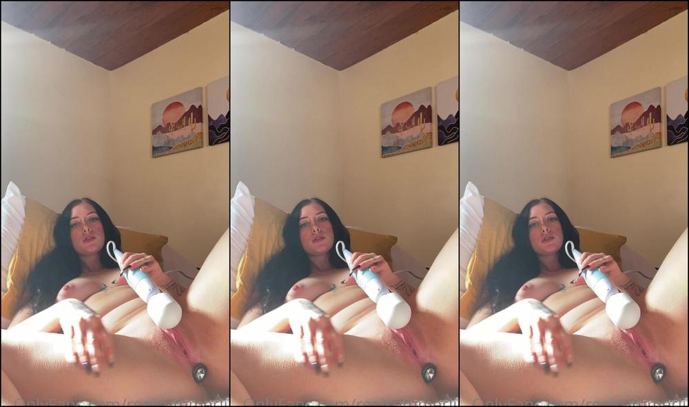 realsummerlily-09-02-2021-2027608611-my-magic-wand-can-make-me-cum-in-2-minutes-can-i-try-your-magic-wand