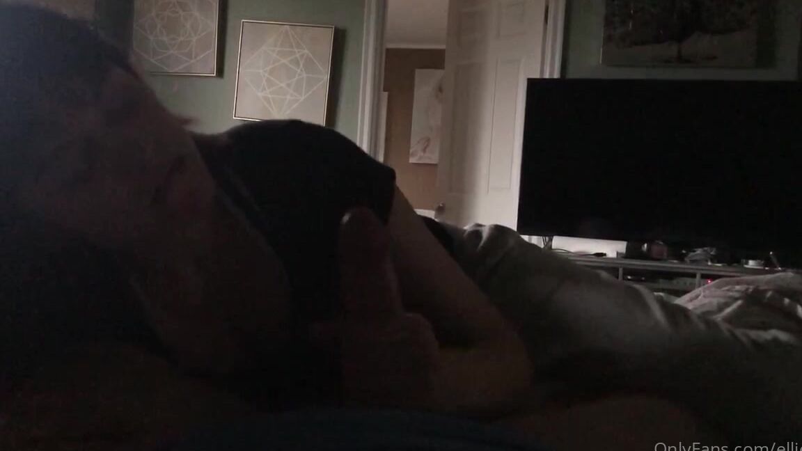 Ellieidol An Intimate Phone Handjob Tugjobs Big Loads Dirty Talk Brunette Short Hair Pov