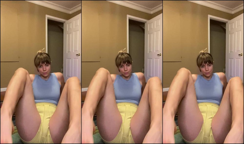 Goddesstalltasha 2479986201 06 07 2022 Smells Like Gym And Money