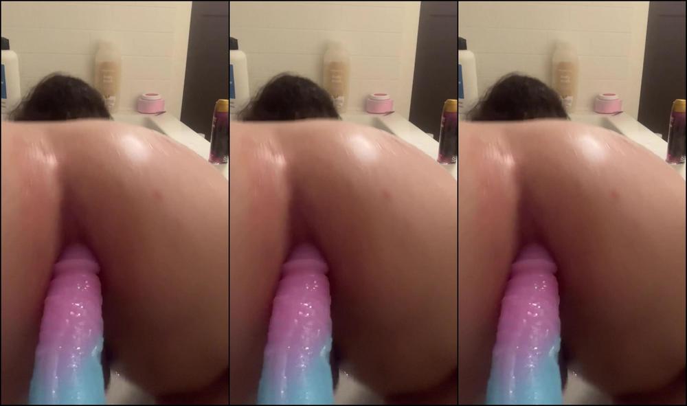 Jessybellyana 3042600253 10 08 2023 Dildoing In The Bathroom