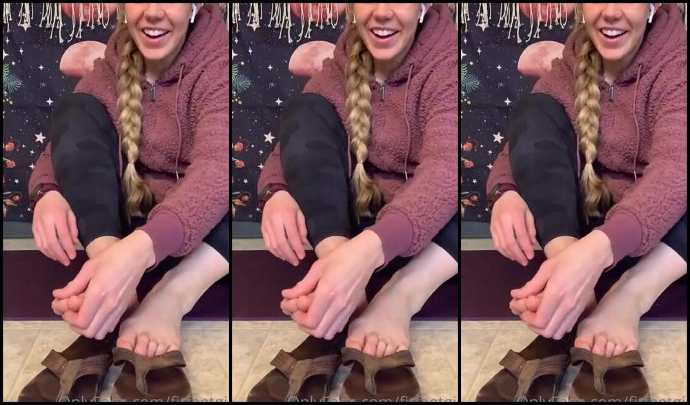 Nina Aka Fityoginina Onlyfans Announcements These Flip Flops I Ve Had Since 2010 Are Up For Grabs Message Me With Your Offer If