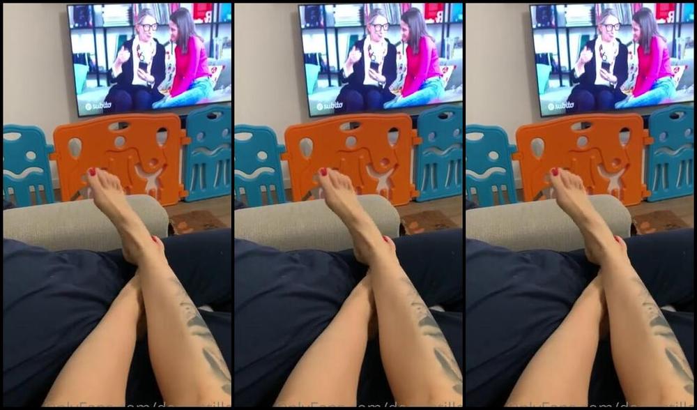 Deapistilla Nicknamed Deapistilla1 01 05 2022 Onlyfans Video Lo Stuzzico Mentre Guardo La Tv Rifiutato