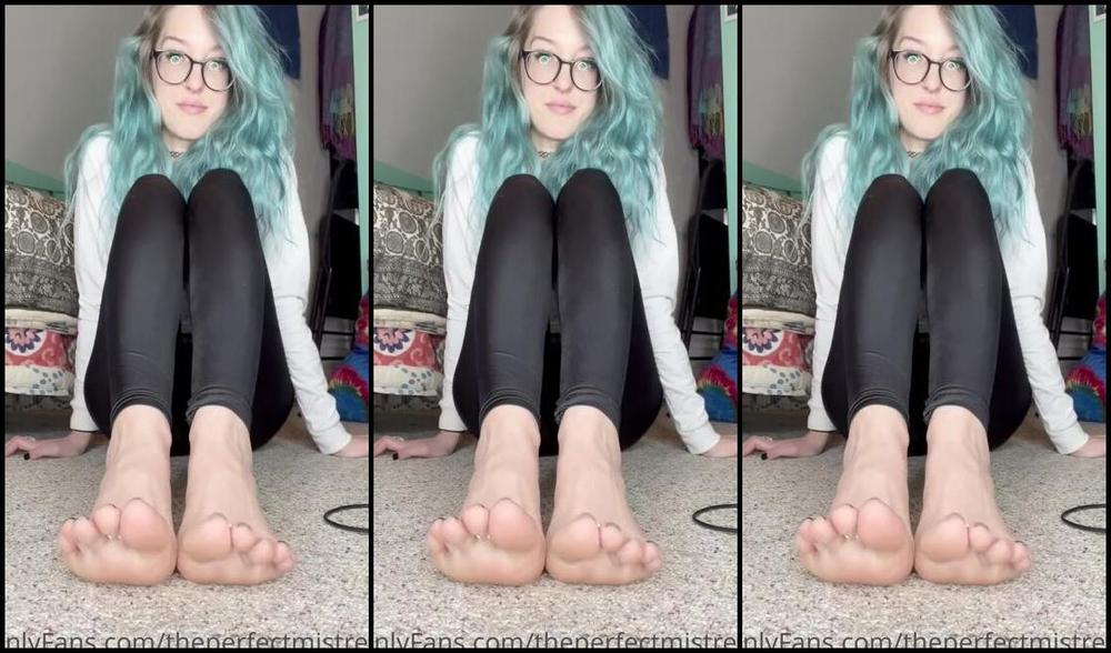Theperfectmistress Onlyfans Perfect Soft Soles In Your Face Don T They Smell Good My Long Skinny Toes With That Black Nail Polip