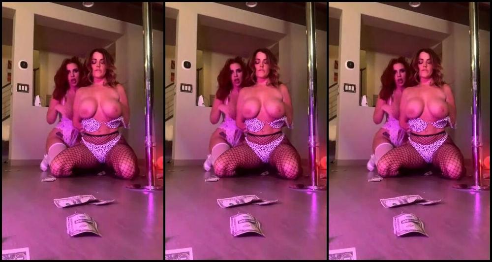 sophiedee-26-03-2020-195301859-stream-started-at-03-26-2020-02-41-am