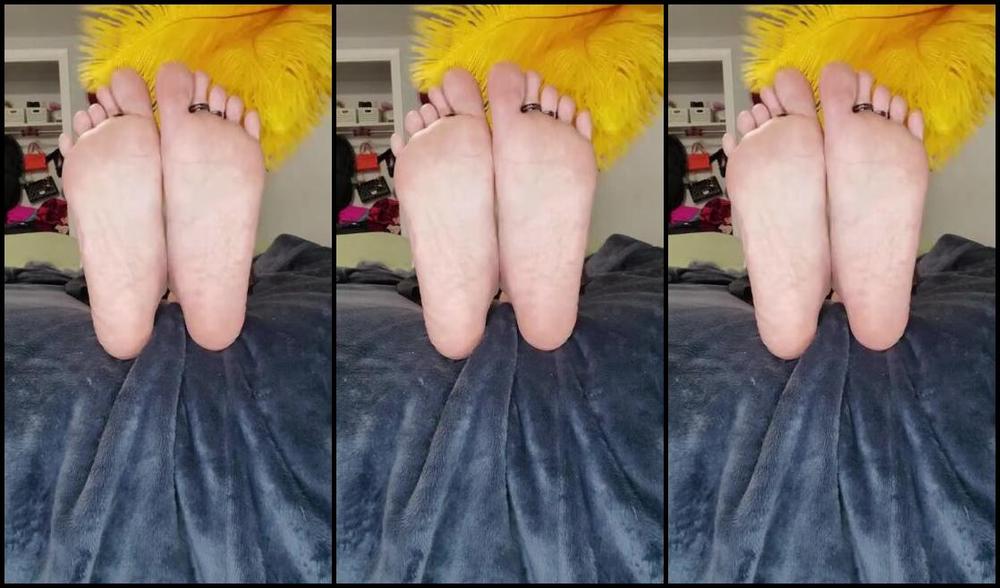 Miss Behavin Aka Misbehavedxoxo Onlyfans Self Tickle With Ostrich Feathers