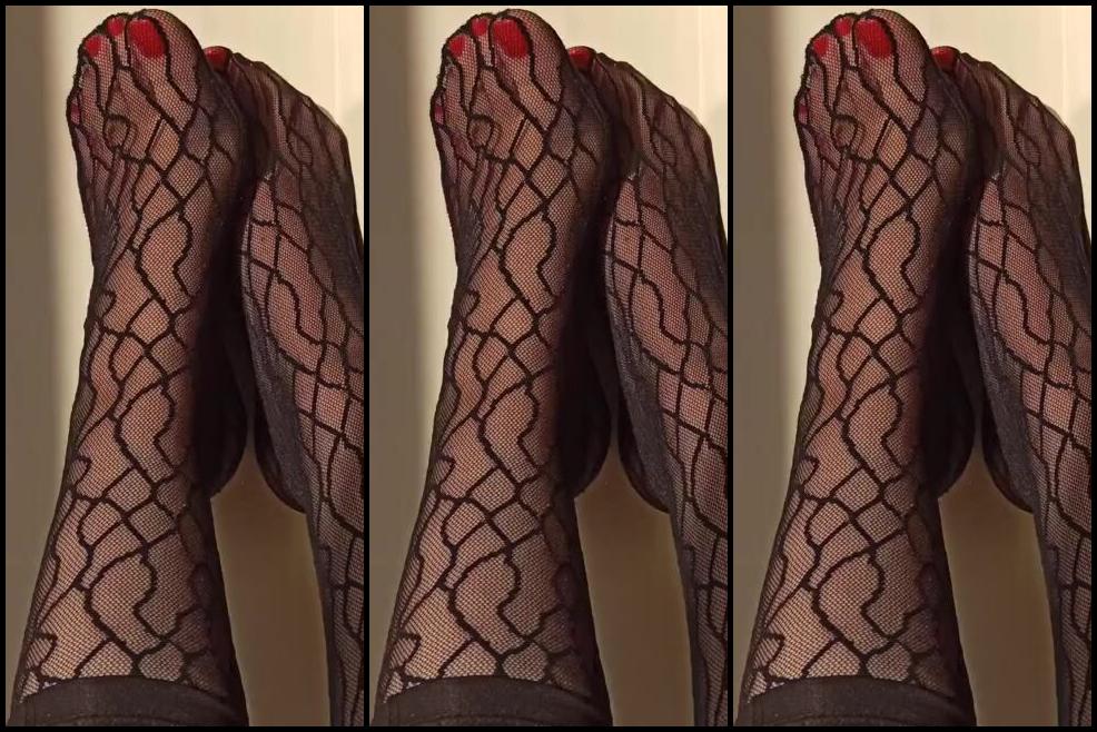 Mistresselif Onlyfans 2023 Ltsn Ayaklarmla Yaa Yeni Ylda Da Benim Itim Ve Fetisim Olacaksn