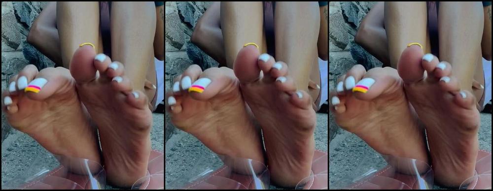 Torisoless Onlyfans Took A Walk To The Park To Calm My Mind And I Ran Into An Older Woman Who Happened To Be A Meditatio