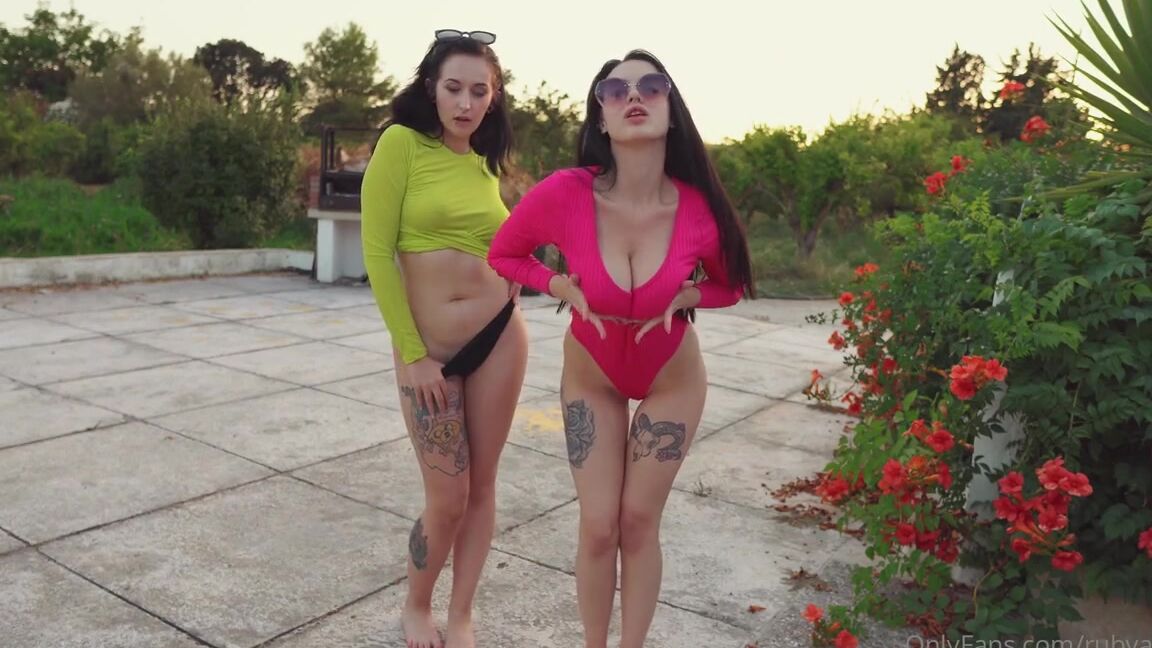 Miss Ruby Alexia Nicknamed Rubyalexia Onlyfans Fun In The Sun With Jasminelouise