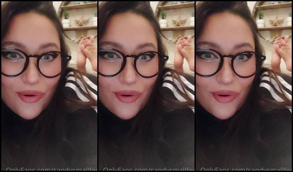 Mica Sandy Nicknamed Sandysmallfeet Onlyfans I Am Your Innocent College Girlfriend And We Facetime Because Ill Stay Home To Study