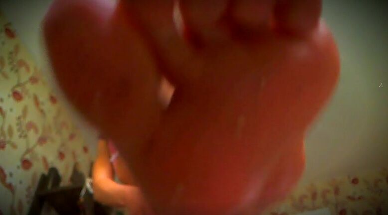 Abusivepinup Giantess For Inch Man