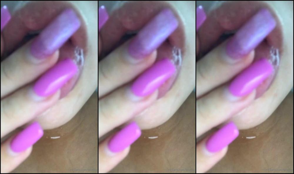 Lilbaggy 69372771 10 09 2019 U Know What They Say About A Wet Mouth