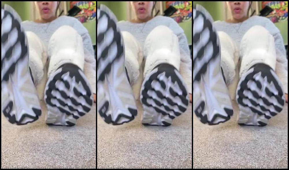 Deedeericanfeet Onlyfans As Requested Socks And Sneaker Tease