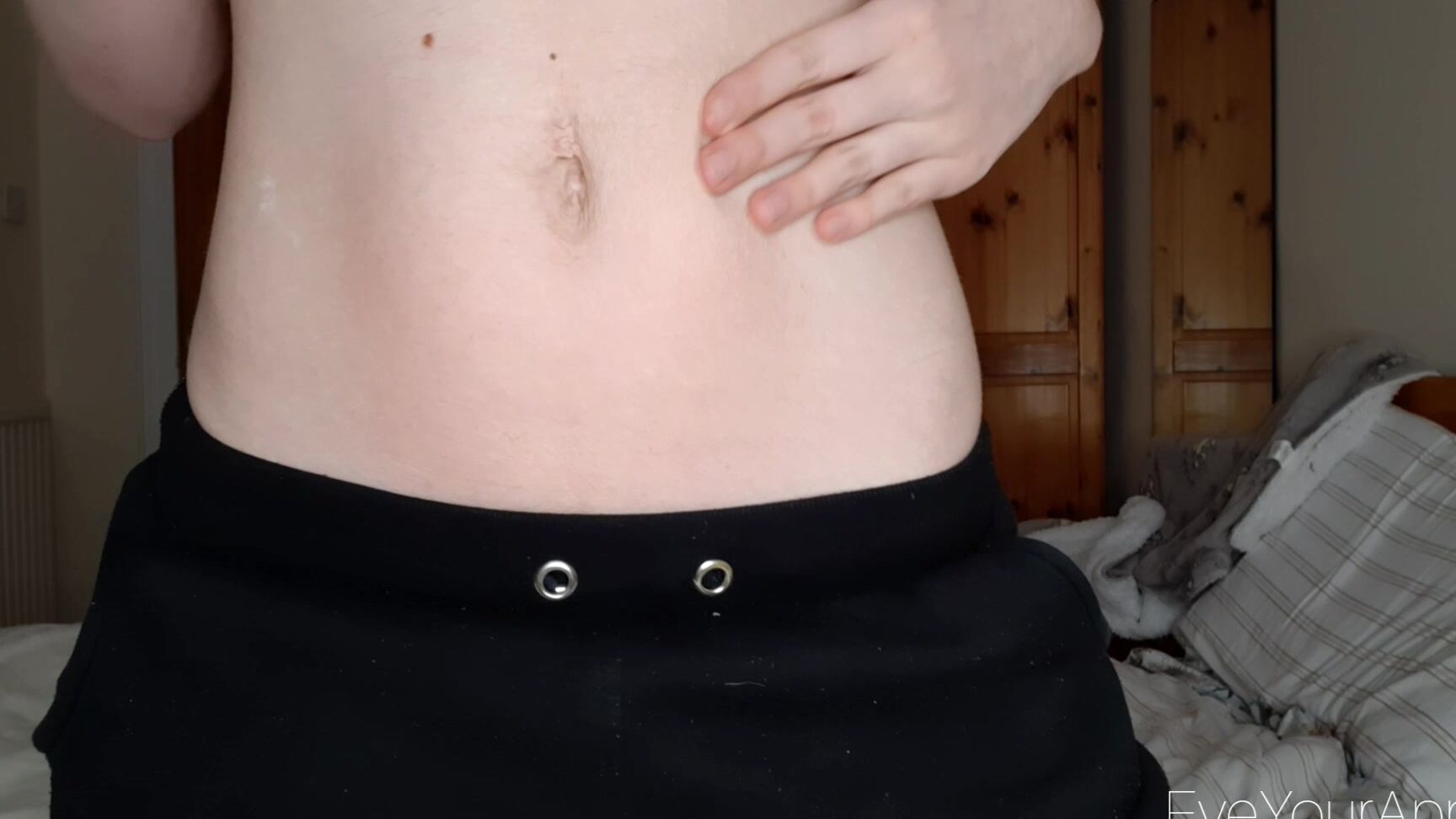 "EveYourApple" lace/lingerie, belly button fetish, belly dancing, belly fetish, lotion/oil fetish petite teen belly button play Manyvids