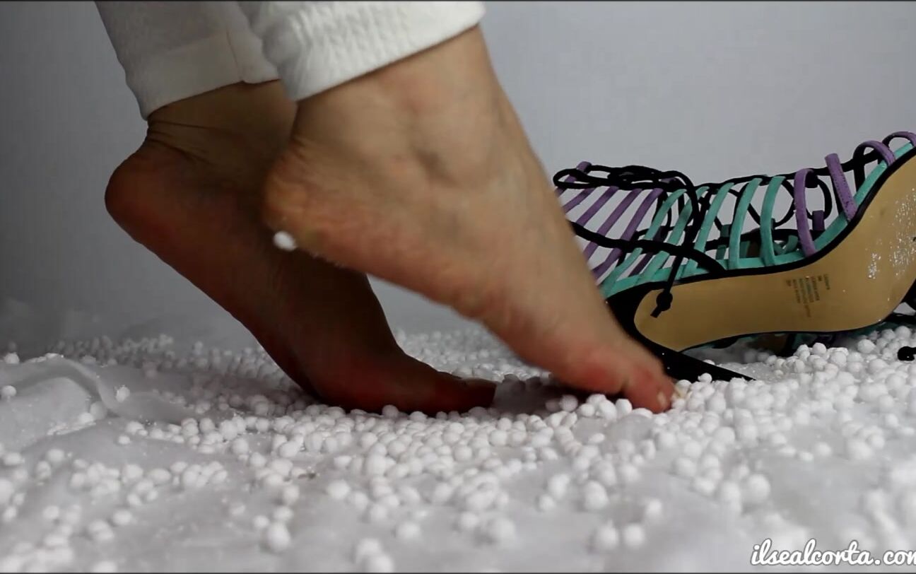 Feet, Foot Fetish, High Heels, Soles, Barefoot ilse alcorta snow toes ManyVids