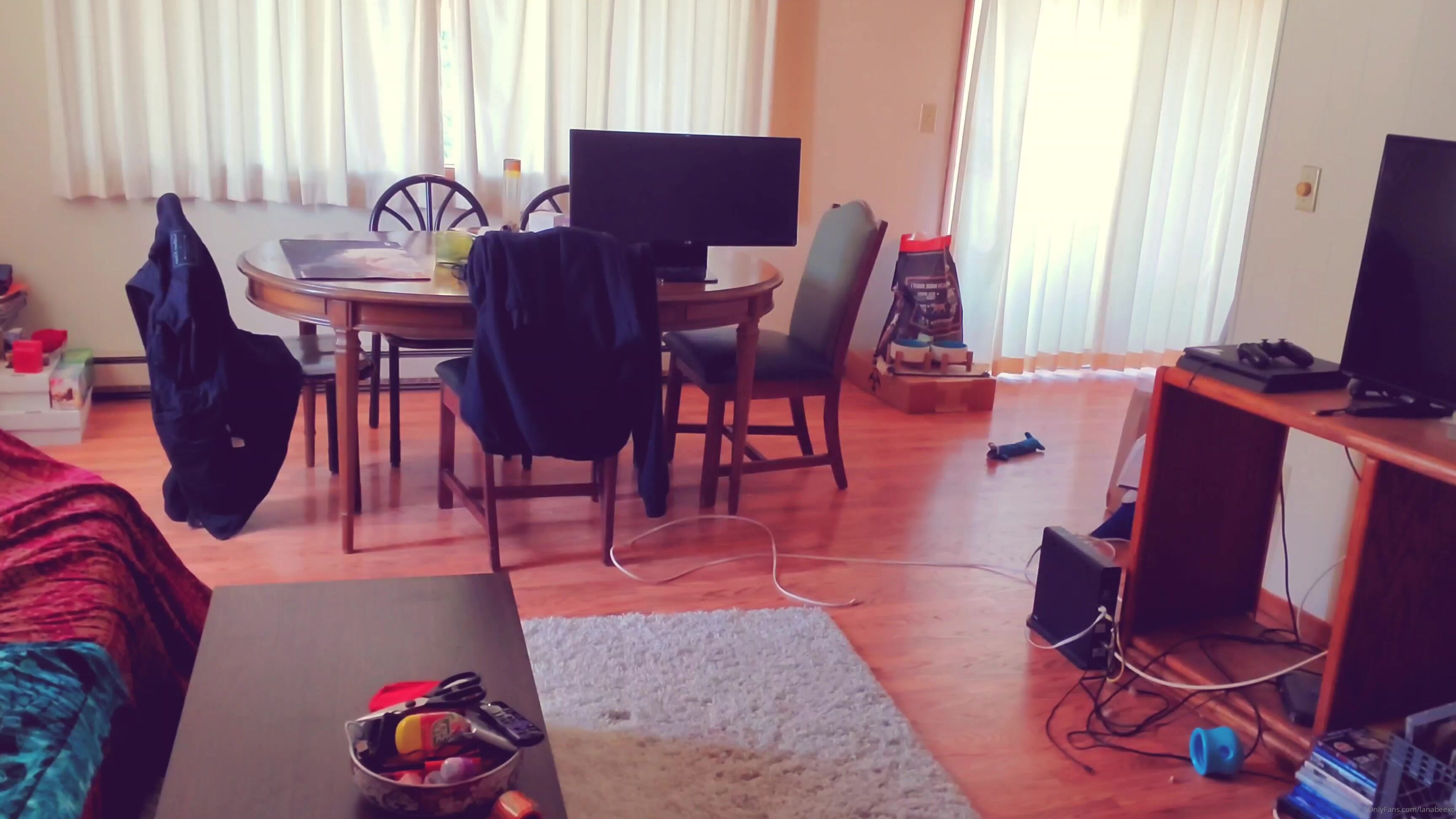 Lanabeexo Here S Me Cleaning The House Doing Chores In Only Thigh High Socks I Need Someone T