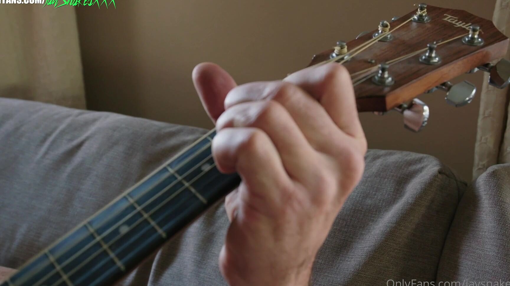 Jaysnakesxxx Sofa So Good