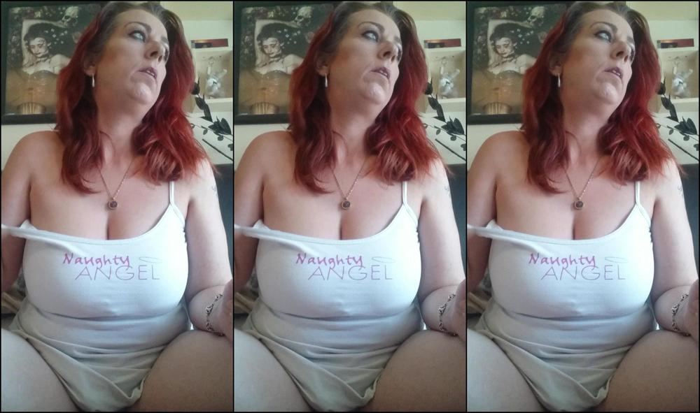 Curvycandice Quick Smoke In Morning