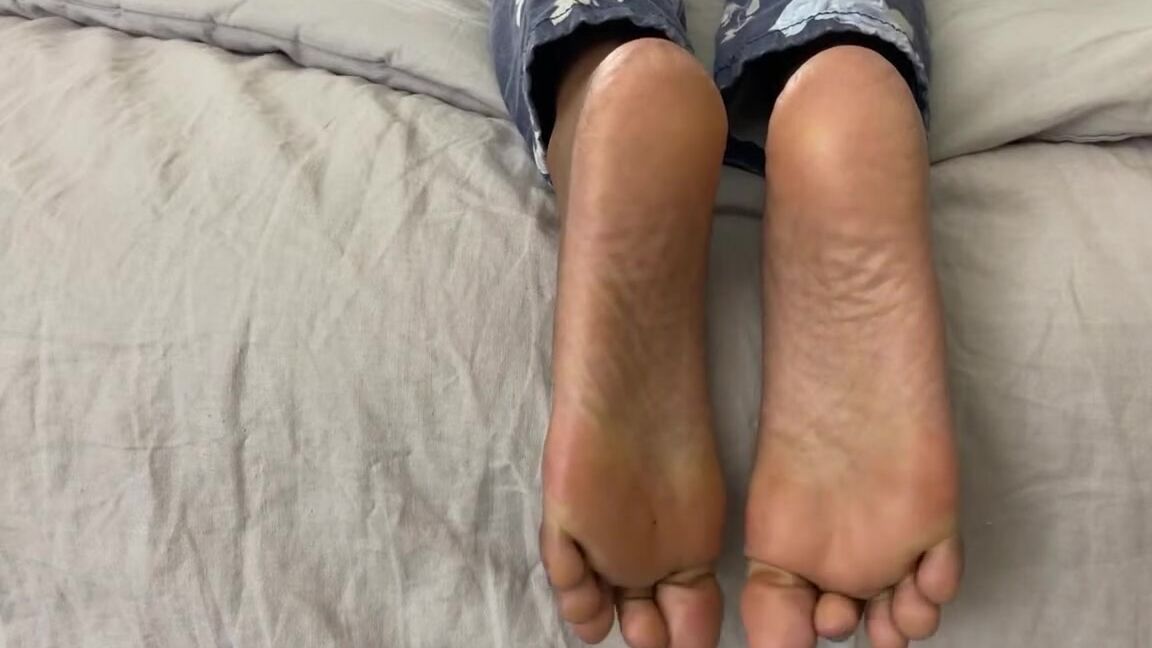 Feet, Ebony Foot Fetish, Wrinkled Soles, Soles, Barefoot nothing but ebony soles ManyVids