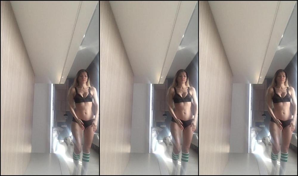 Caligirlxx Have Fun With The Mirror